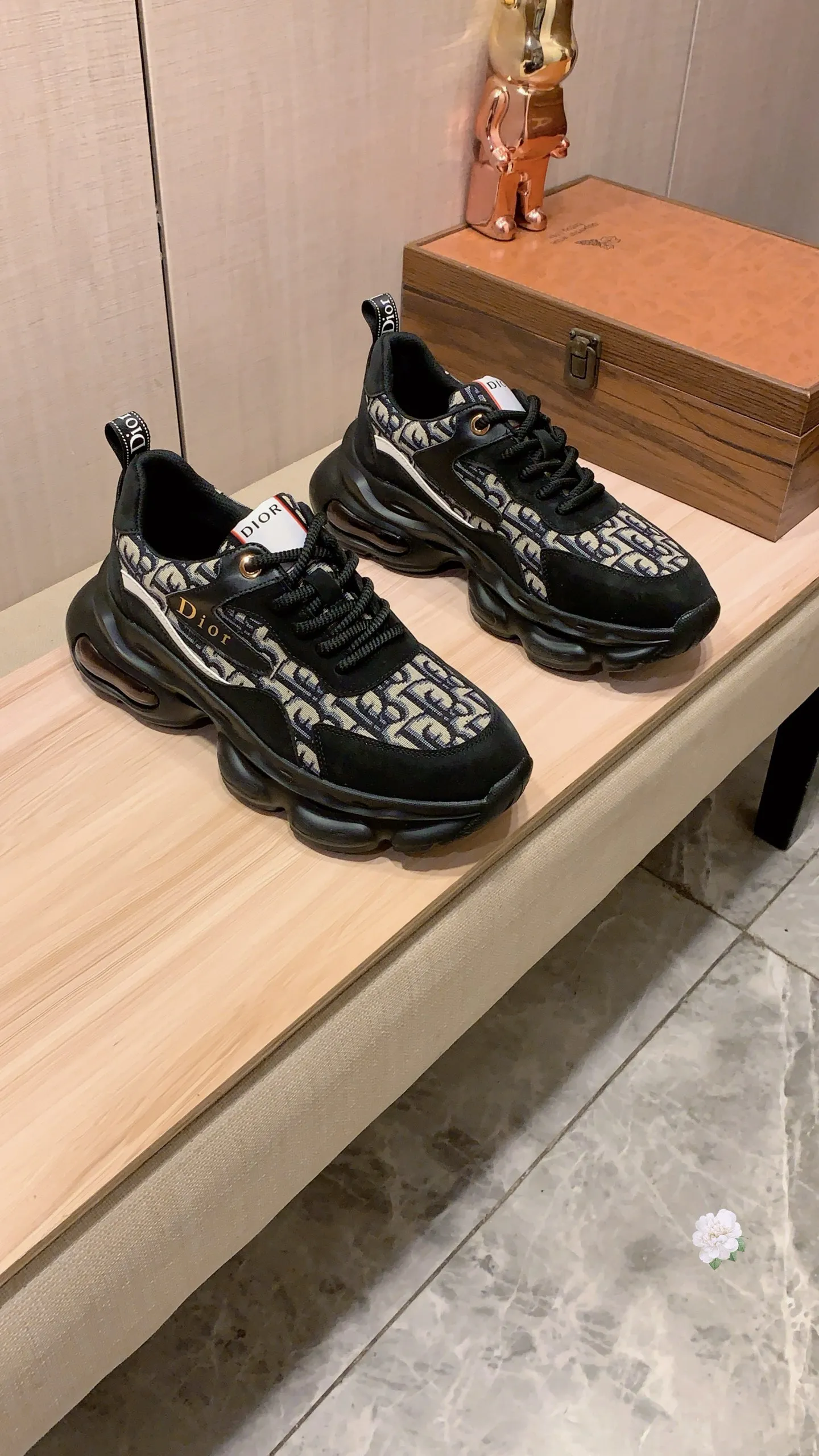 Men's men's shoes💰460💰💰🎩🎩[Lightning][Lightning] "Dior DIOR*" latest • popular casual shoes, top brand [seduce] luxury ~ purchasing agency, top ~ quality. [Strong] The upper is made of imported breathable cowhide with material ➕ breathable sheepskin feet (•) and fine workmanship. The original stylish and stylish soft rubber wear-resistant and non-slip outsole is light and comfortable on the feet. The real thing looks better when photographed in person. 012: code: 38-44, 2️⃣ colors selected